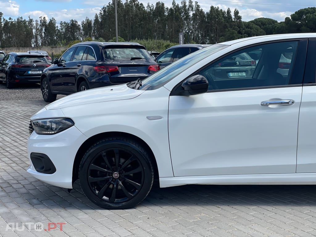 Fiat Tipo 1.3 M-Jet Lounge Tech J17
