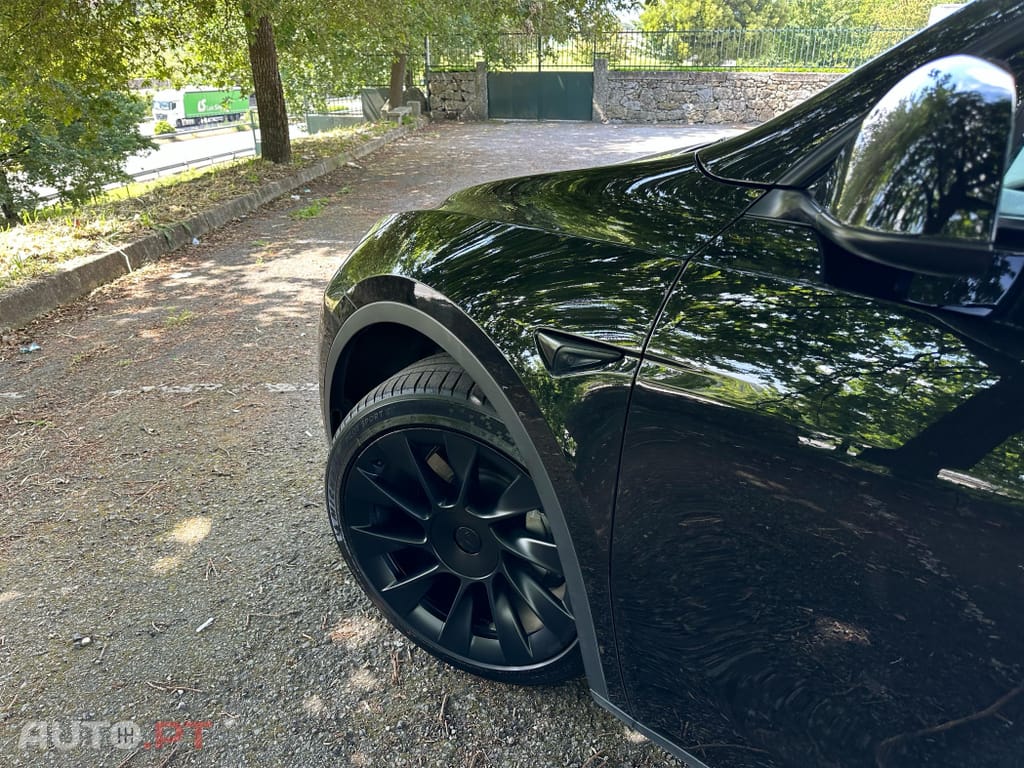 Tesla Model Y Long Range Tração Integral