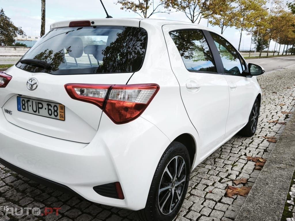 Toyota Yaris 1.0 VVT-i Comfort +PS Style +P.Techno