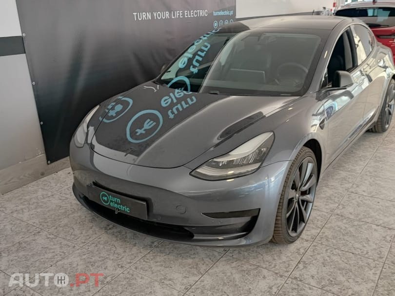 Tesla Model 3 Standard Range Plus RWD