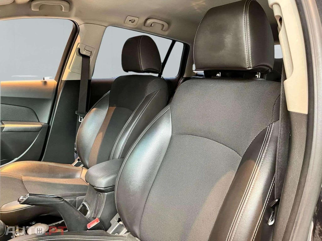 Chevrolet Cruze 1.7 Diesel LTZ