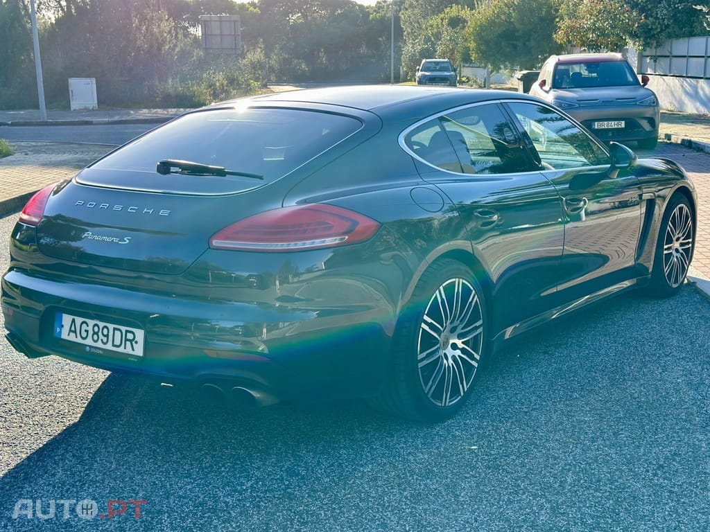 Porsche Panamera S Hybrid