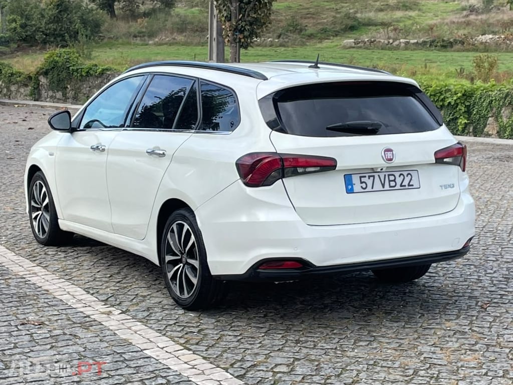 Fiat Tipo 1.3 M-Jet Lounge