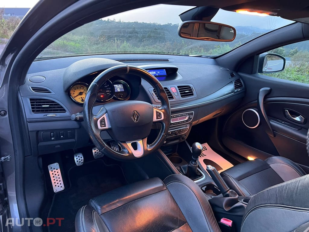 Renault Mégane Coupe 2.0 T 16V RS