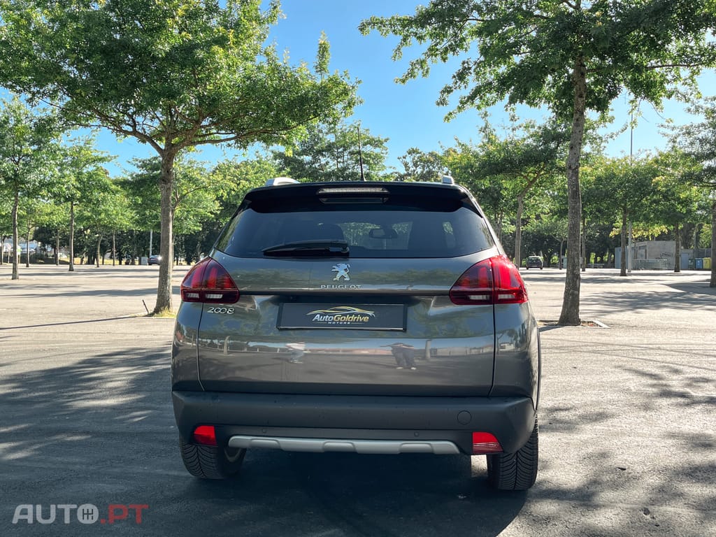 Peugeot 2008 PureTech 110 Stop&Start Crossway