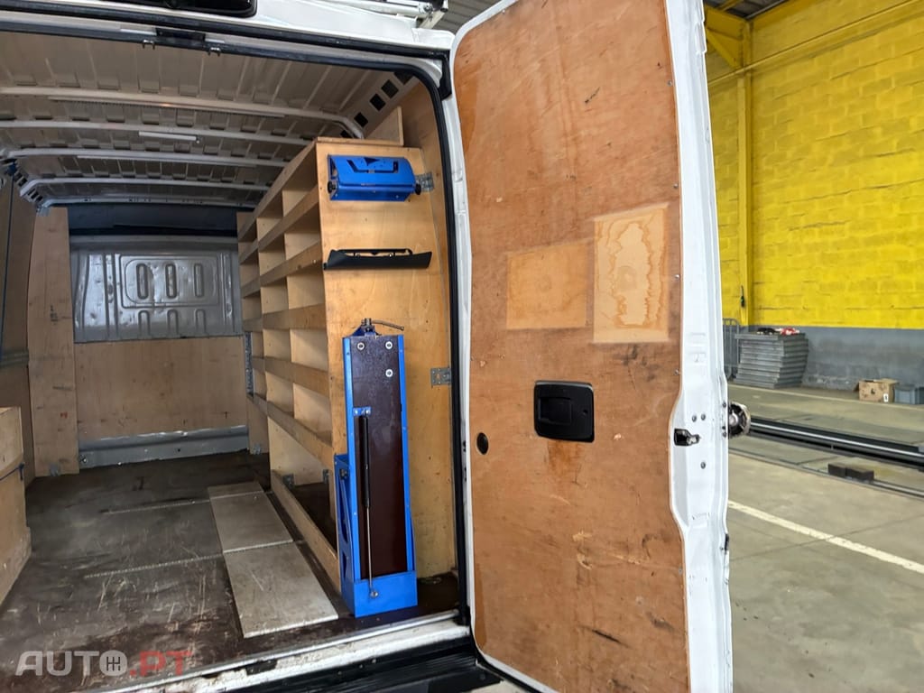 Peugeot Boxer 2.2 BlueHDi 335 L3H2