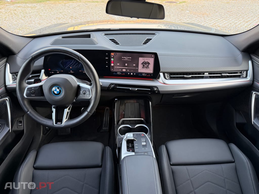 BMW iX2 eDrive20 Pack Desportivo M — fotografia 11
