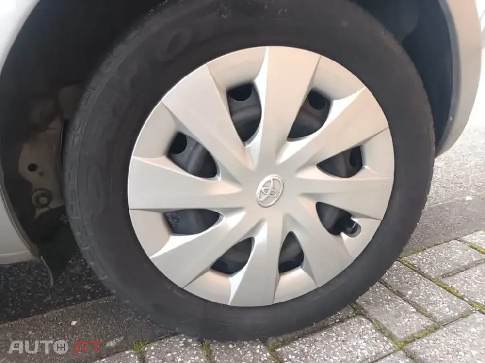 Toyota Yaris 1.0 VVT-i AC