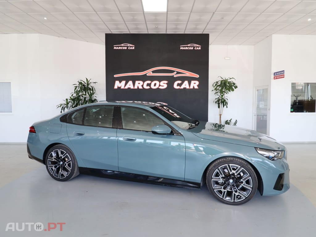BMW 530 e Pack Desportivo M