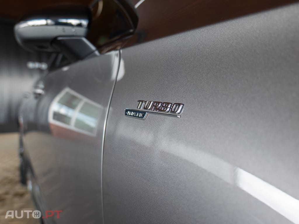 Mercedes-Benz A 35 AMG 4Matic Speedshift DCT 7G