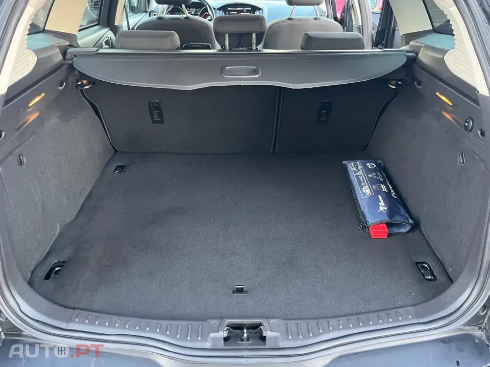 Ford Focus SW 1.0 SCTi Titanium