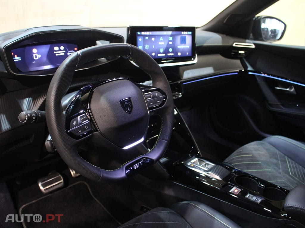 Peugeot E-2008 50 kWh GT