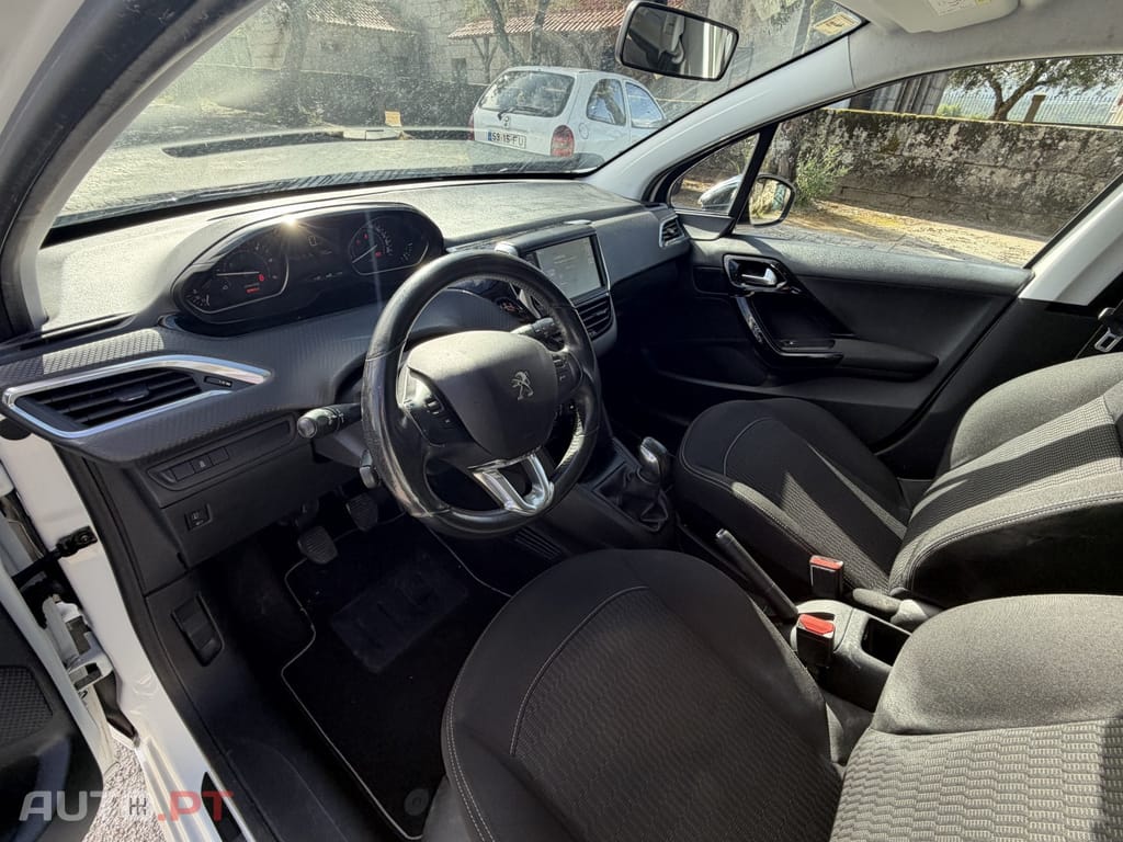 Peugeot 208 1.6 e-HDi Active