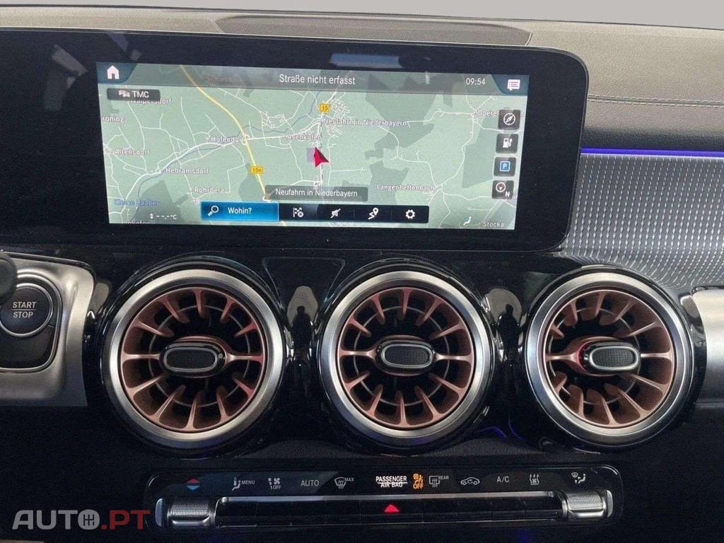 Mercedes-Benz EQB 300 4M ADVANCED  I.V.A DEDUTÍVEL