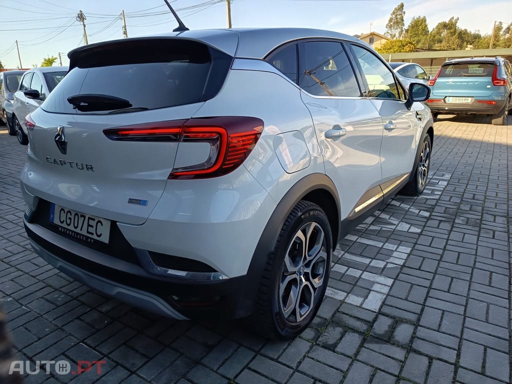 Renault Captur 1.6 E-Tech Plug-In Intens
