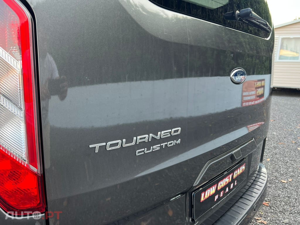 Ford Tourneo 2.0 TDCi Titanium Aut.