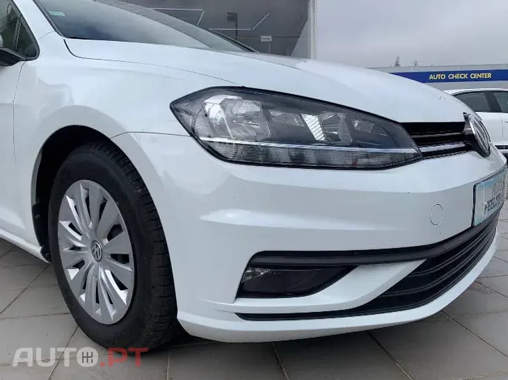 Volkswagen Golf 1.6 TDI Confortline
