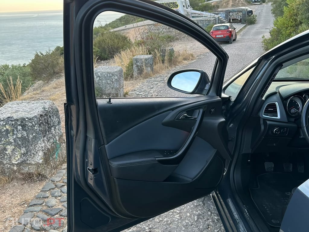 Opel Astra J