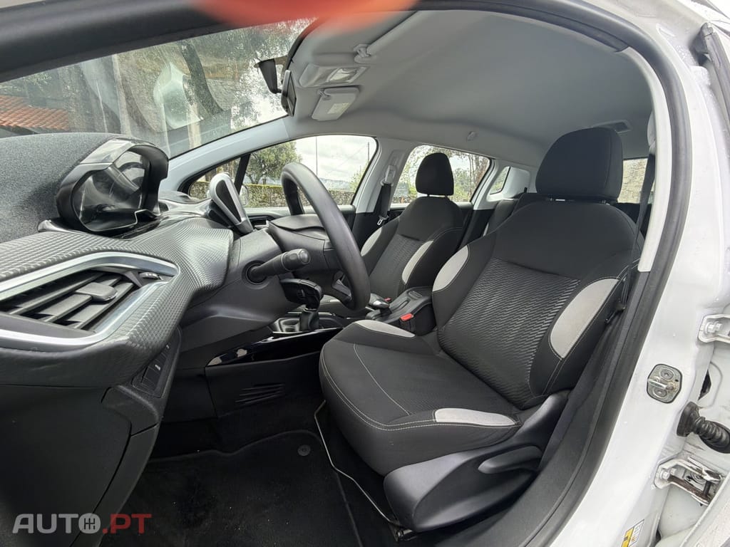 Peugeot 2008 PureTech 100 Active