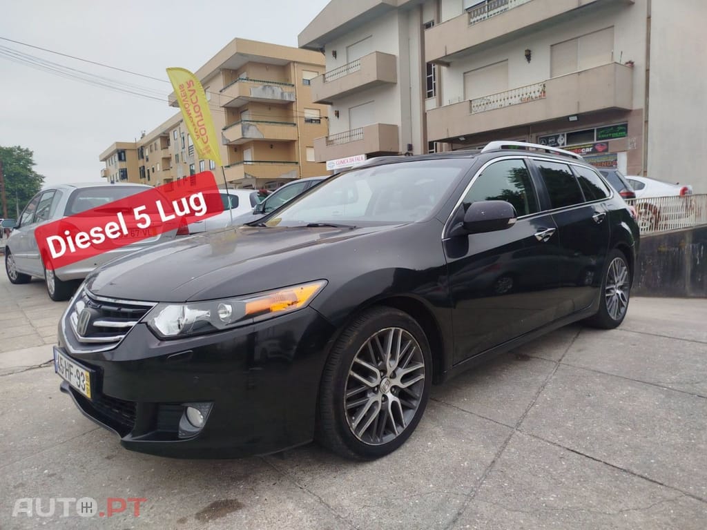 Honda Accord Tourer 2.2 i-DTEC Executive Top — fotografia 5