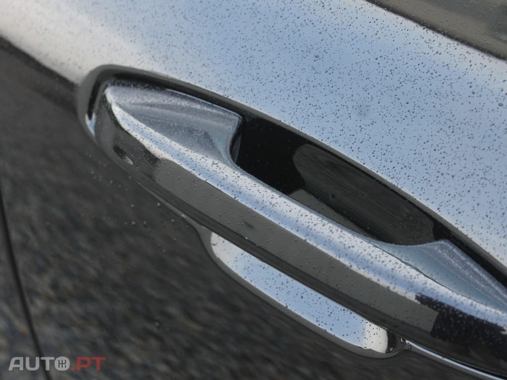 Volvo V60 2.0 T8 AWD TE R-Design