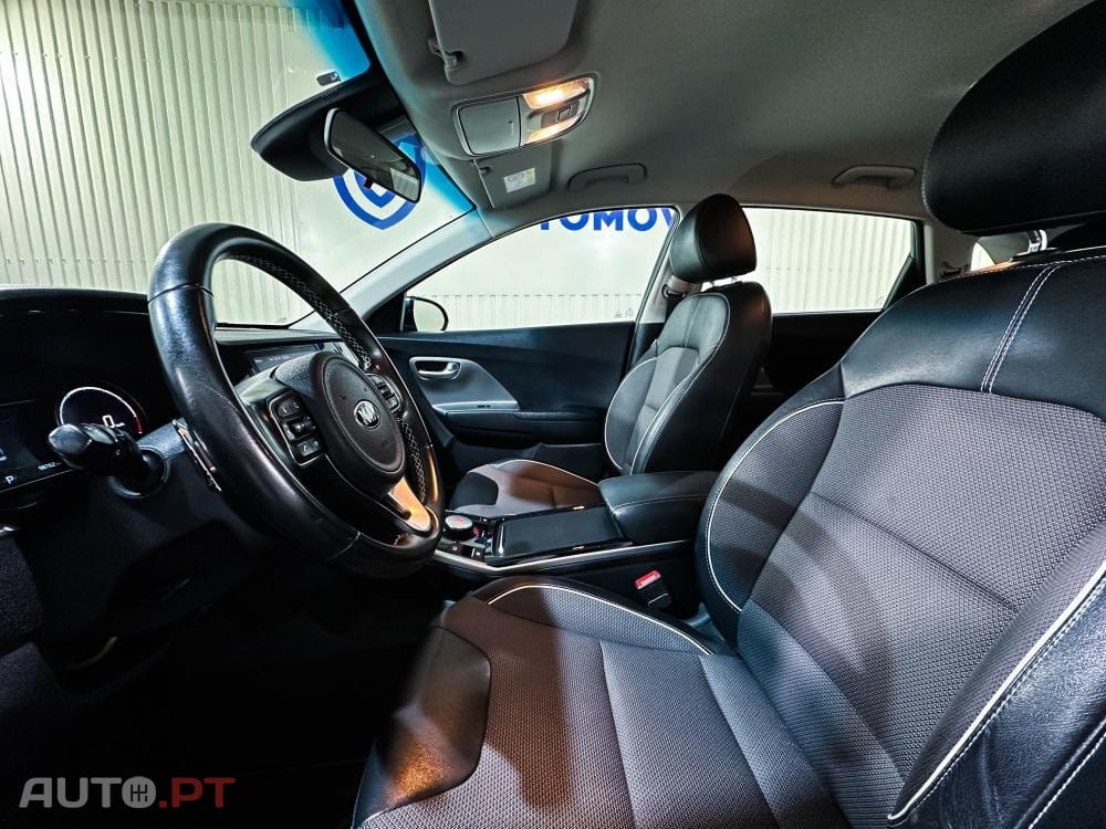 Kia Niro 64kWh Premium Pack