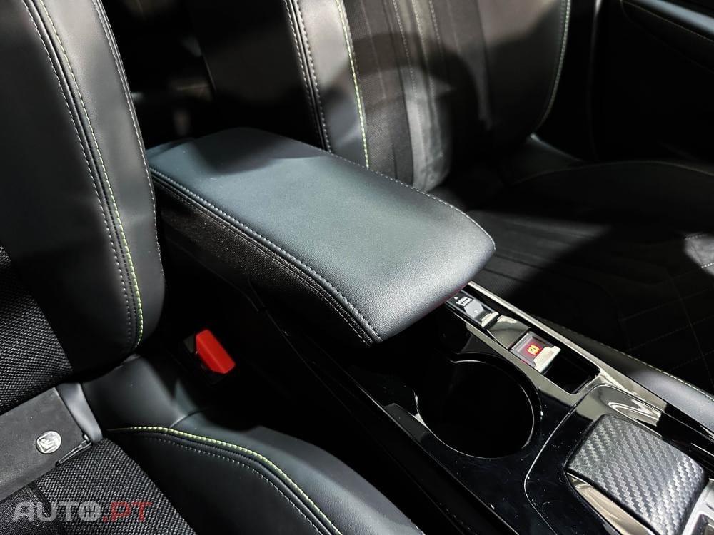 Peugeot E-208 50 kWh GT Pack