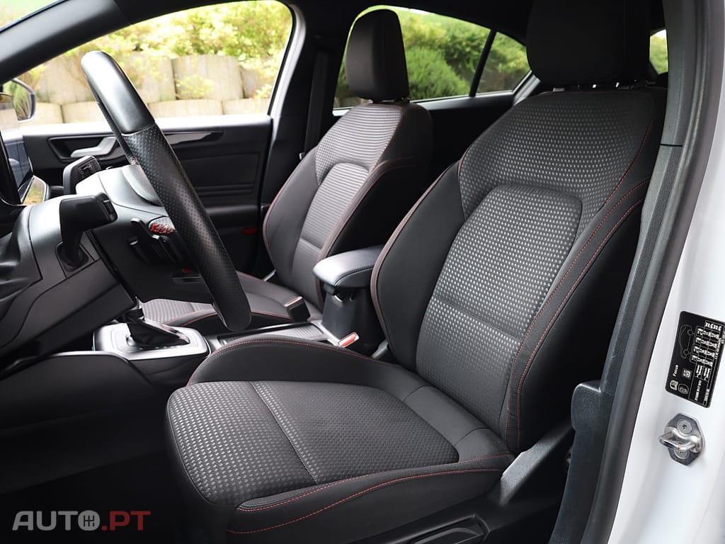 Ford Focus 1.0 EcoBoost MHEV ST-Line Aut