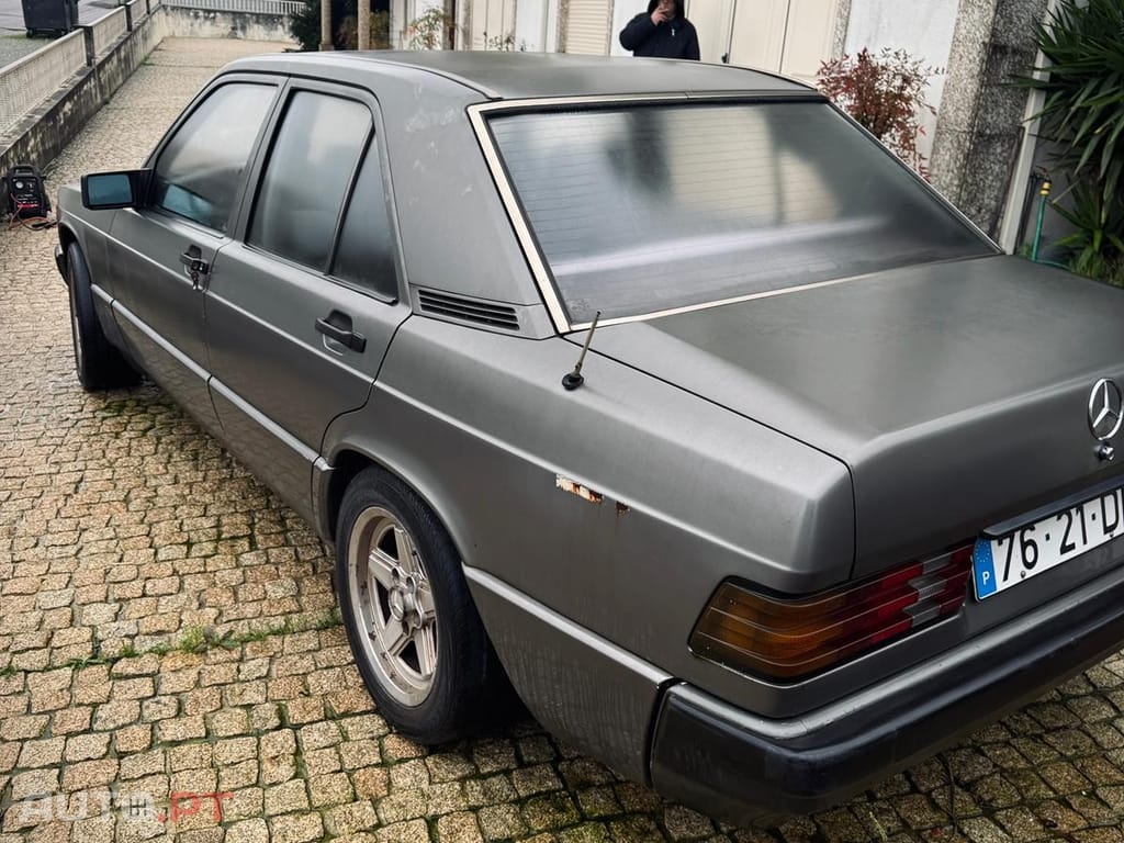 Mercedes-Benz 190 2.0
