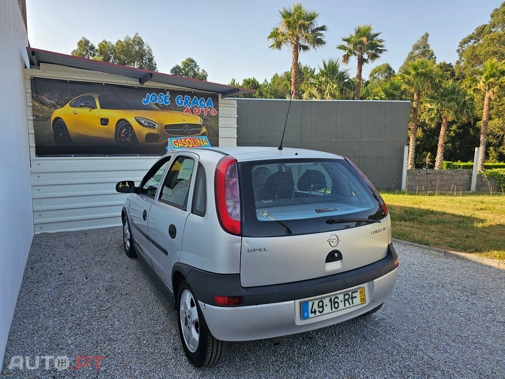 Opel Corsa 1.2 16V Confort