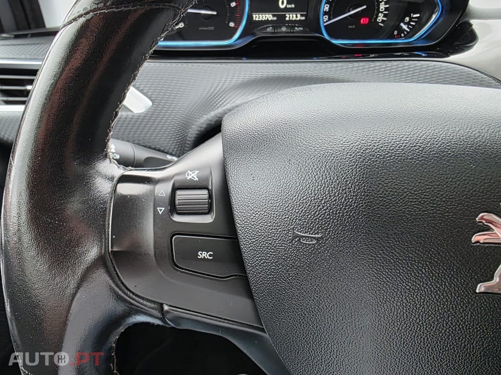 Peugeot 2008 1.6 BlueHDi Allure