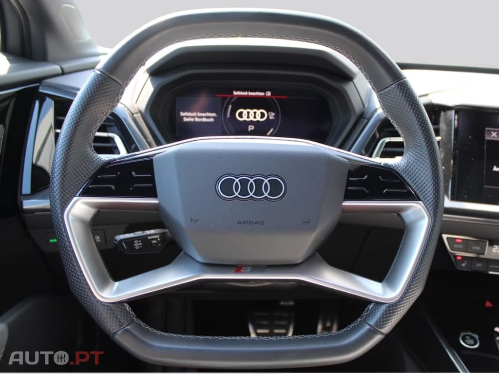 Audi Q4 E-Tron I.V.A DEDUTIVEL 50 quattro