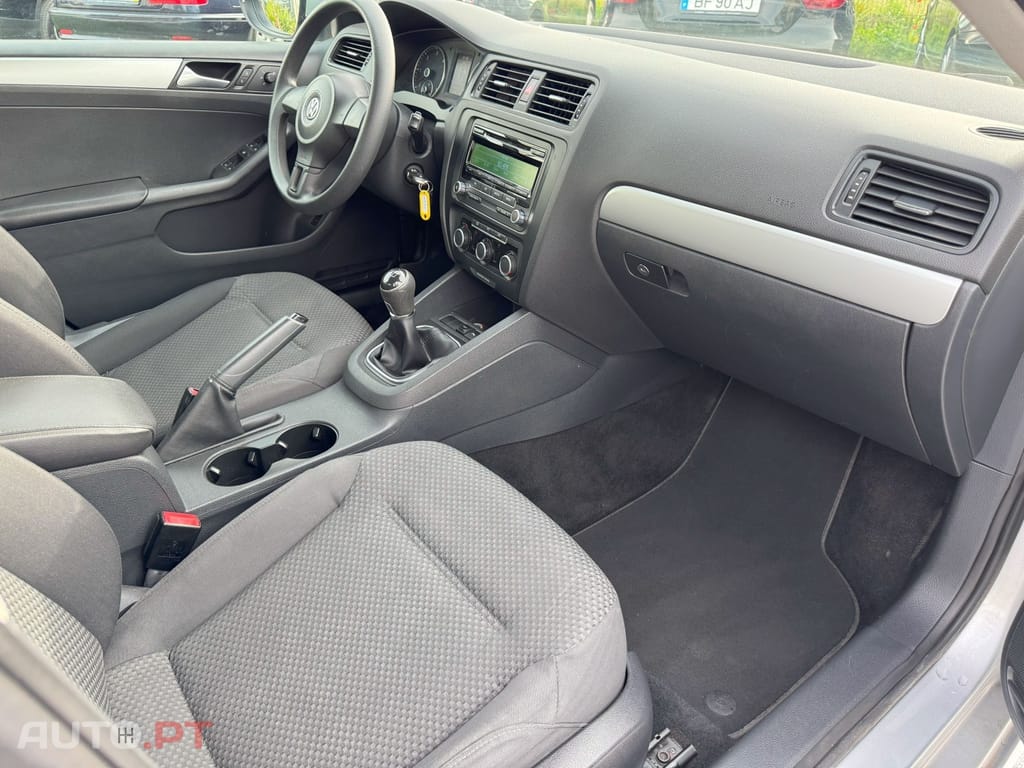 Volkswagen Jetta 1.6 TDi Confortline BM