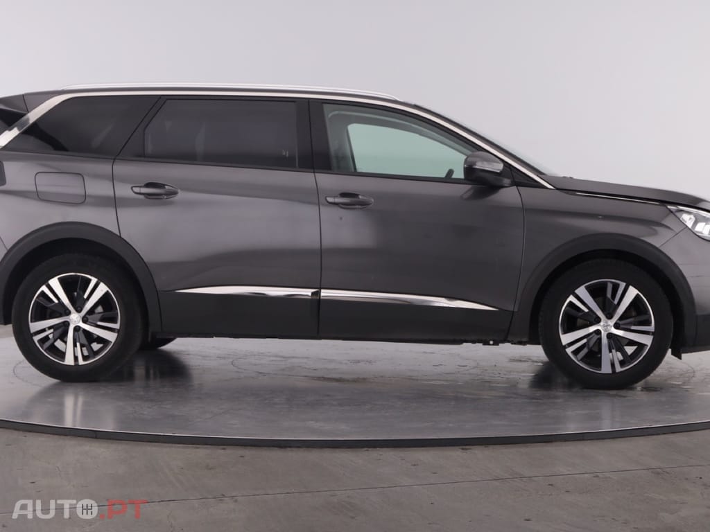 Peugeot 5008 1.2 PureTech Allure EAT8