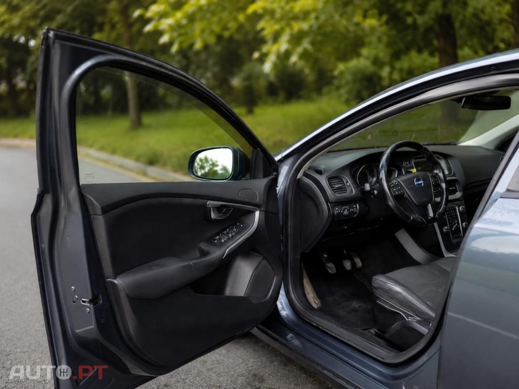 Volvo V40 1.6 D2