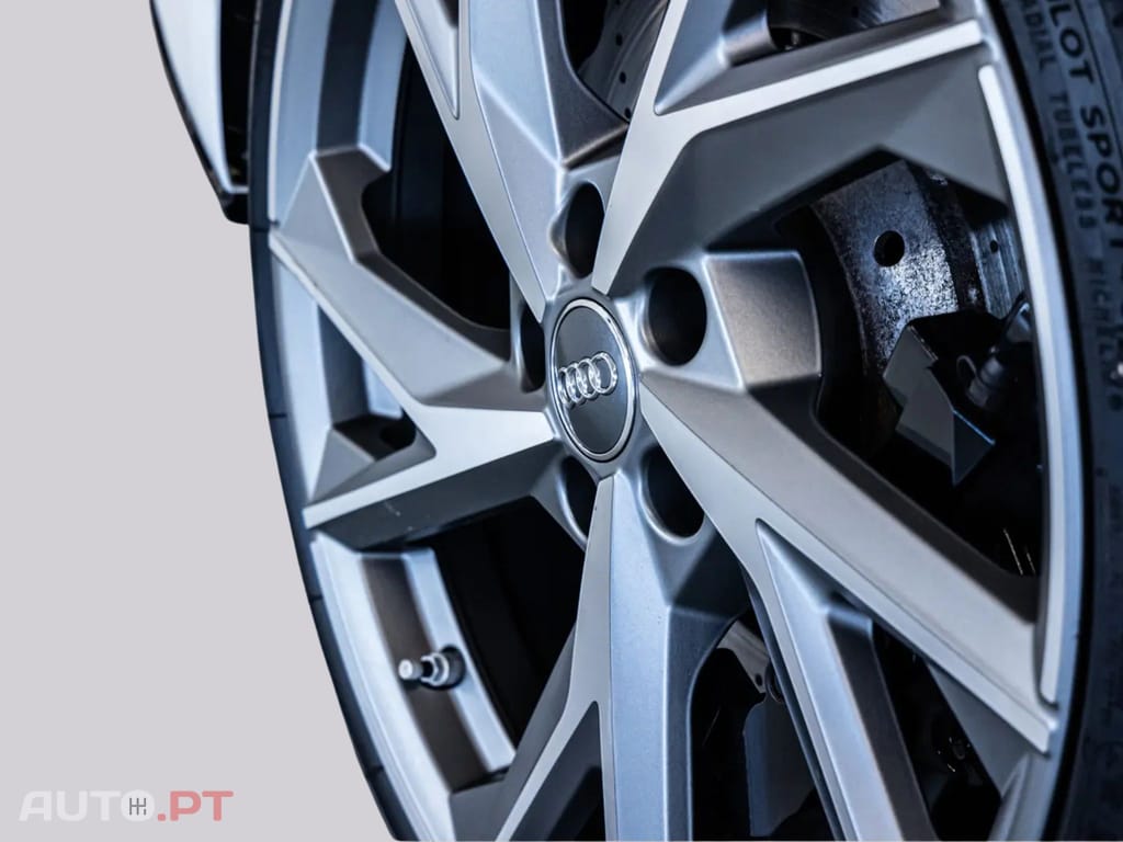 Audi R8 5.2FSi V10 RWD