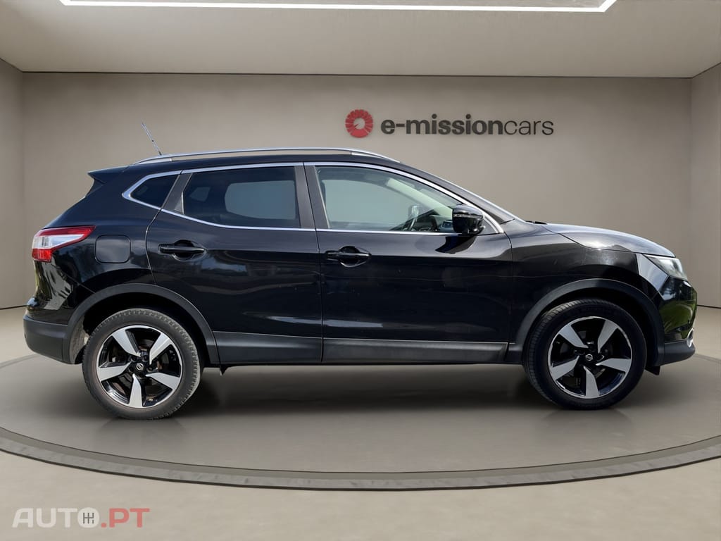 Nissan Qashqai 1.5 dCi N-Connecta 18 RS+PS