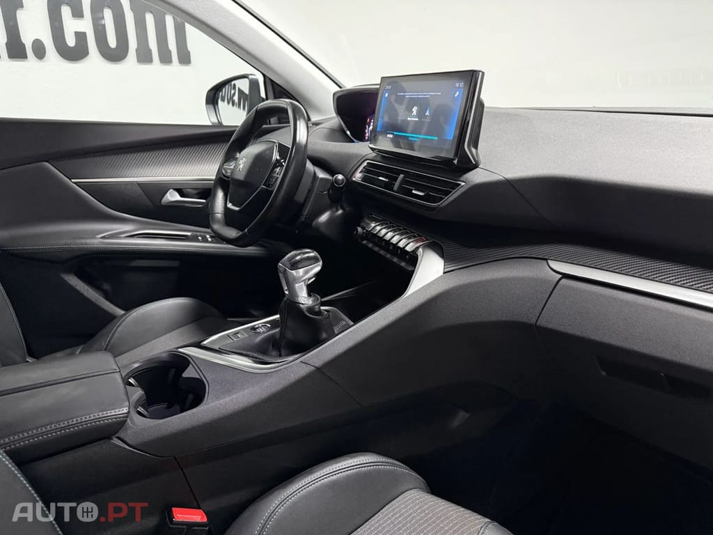 Peugeot 3008 PureTech 130 Stop & Start GPF Allure
