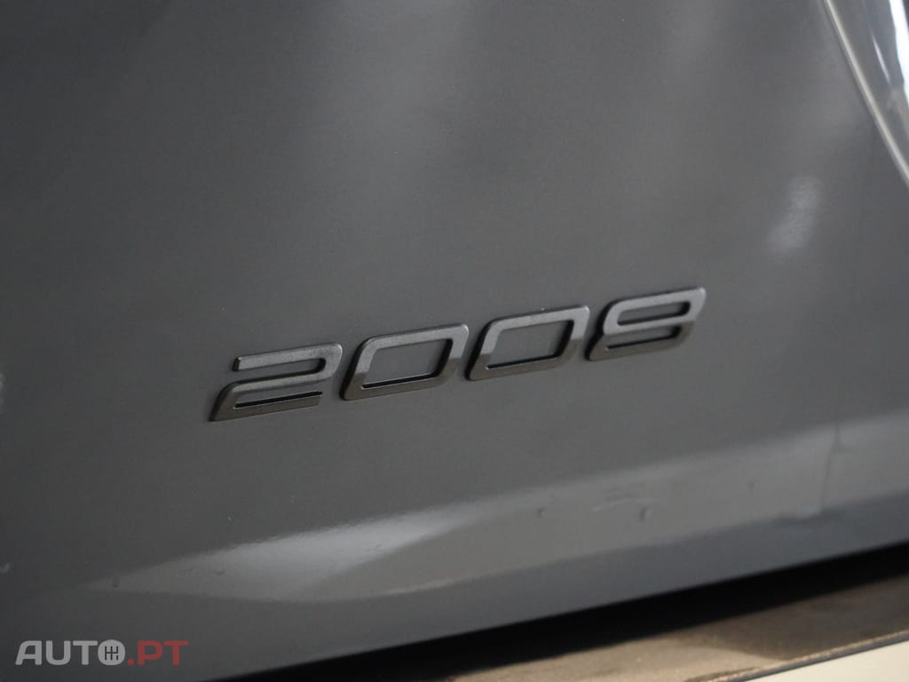 Peugeot 2008 1.2 Hybrid Allure e-DCS6