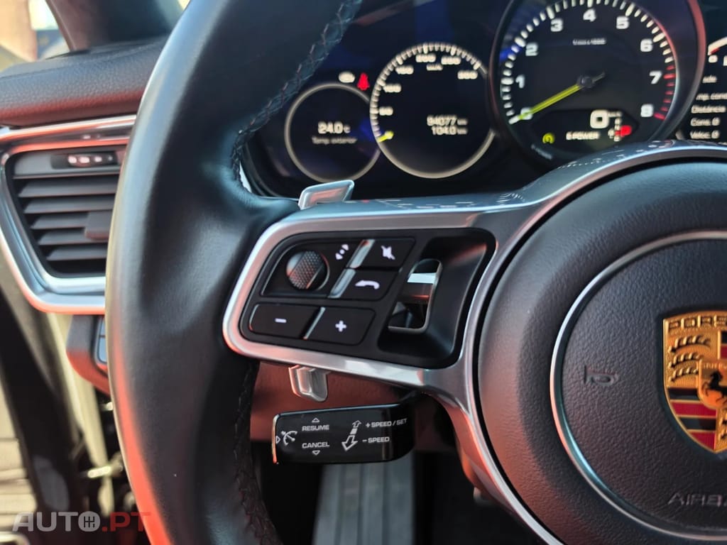Porsche Panamera 4 E-Hybrid