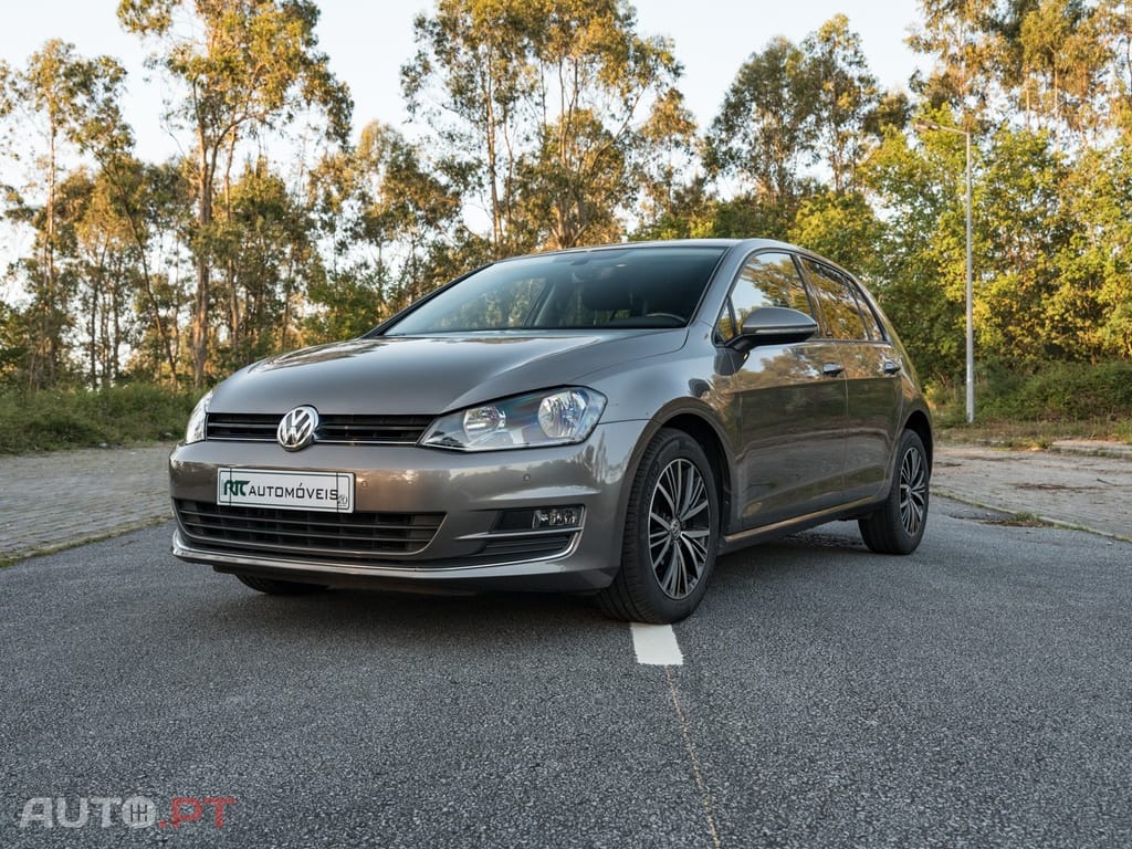 Volkswagen Golf 1.6 TDi BlueMotion Confortline