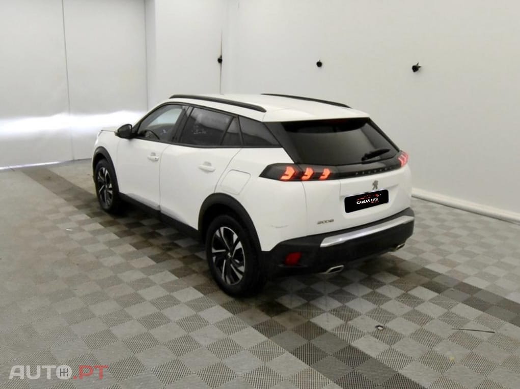 Peugeot 2008 1.2 PureTech Allure EAT8