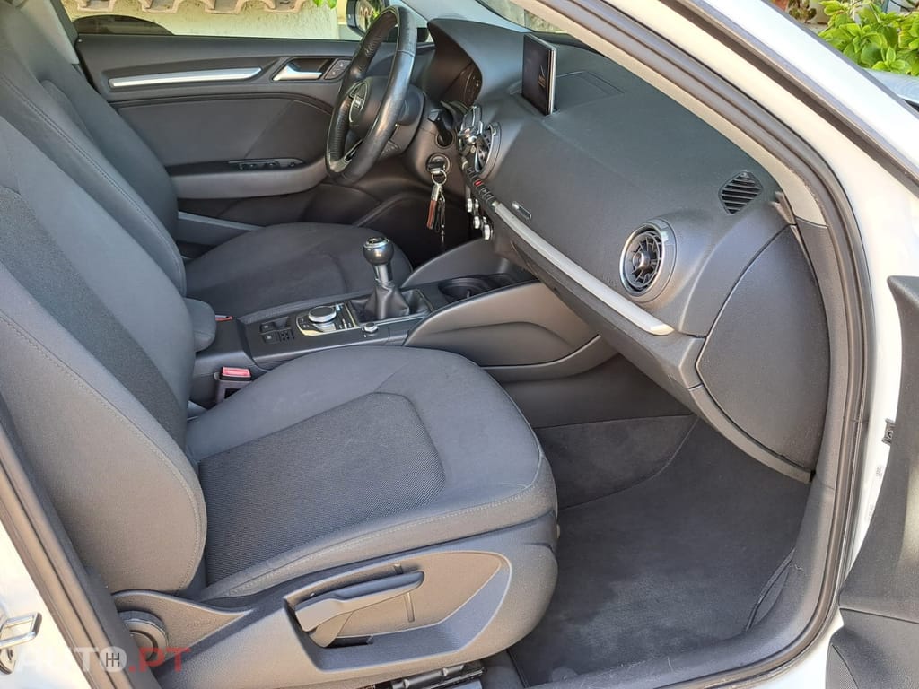 Audi A3 Sportback 1.6 TDI S-line