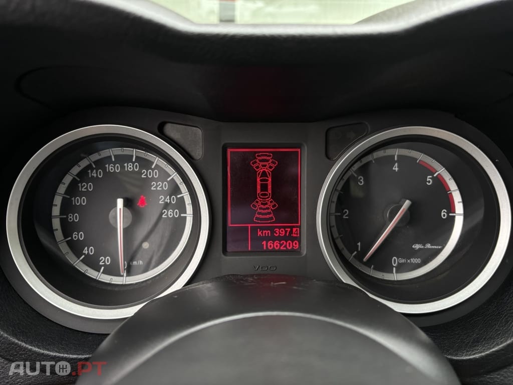 Alfa Romeo 159 1.9 JTD 16V Distinctive — fotografia 13