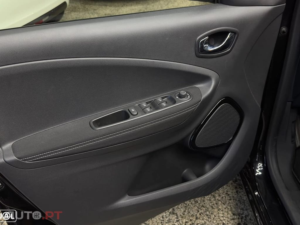 Renault Zoe (c/ Bateria) EV 50 110hp Equilibre