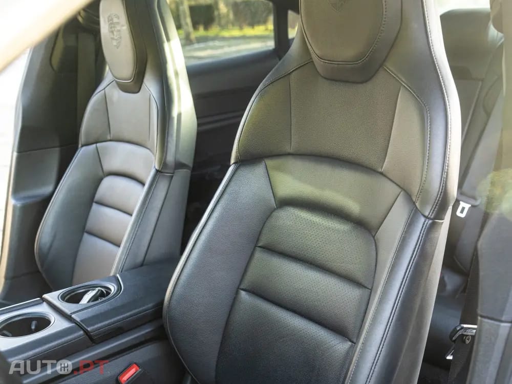 Porsche Taycan 4S