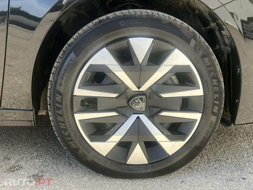 Peugeot 208 1.2 Hybrid Style e-DCS6