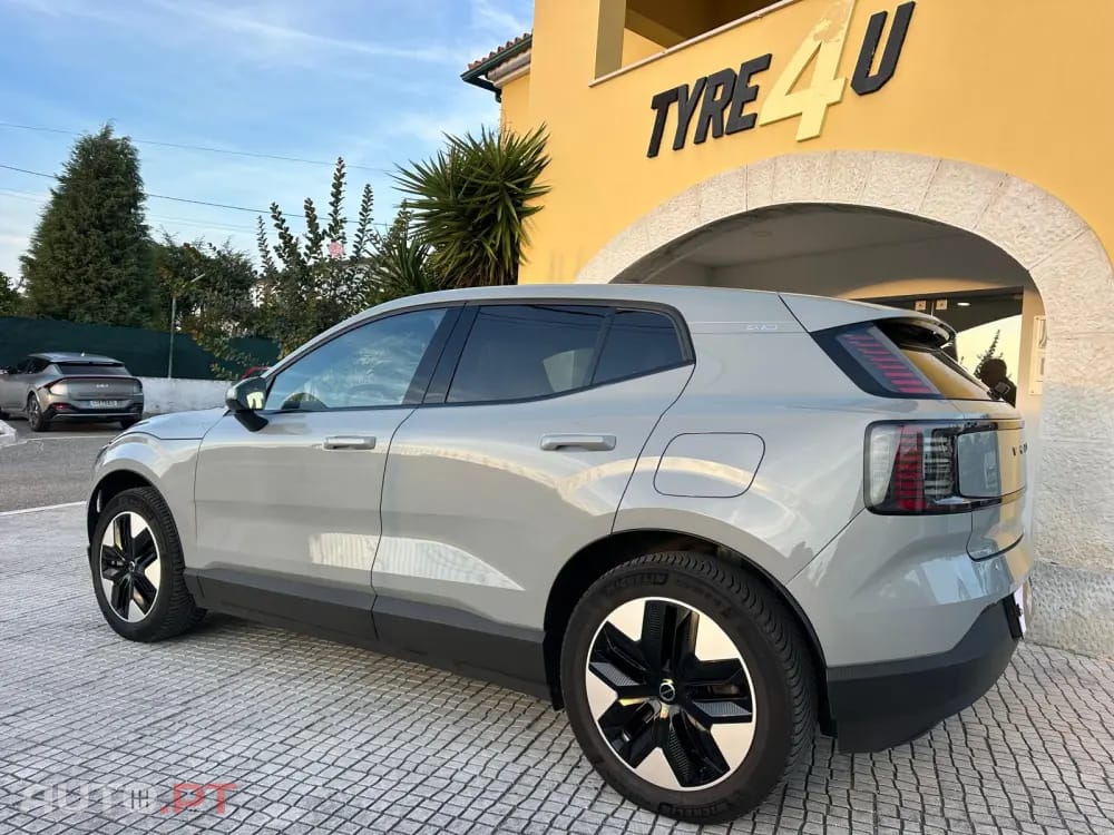 Volvo EX30 69 kWh Single Motor Extended Range Core