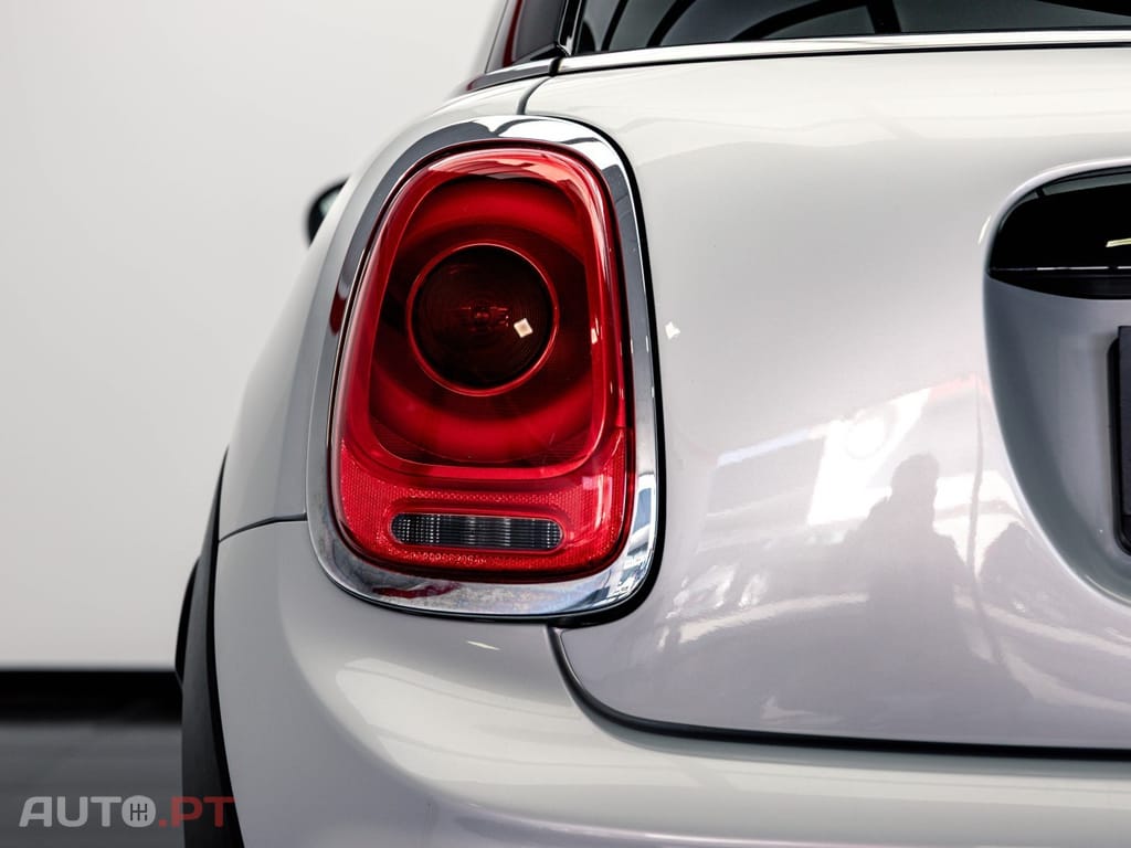 MINI Cooper John Cooper Works