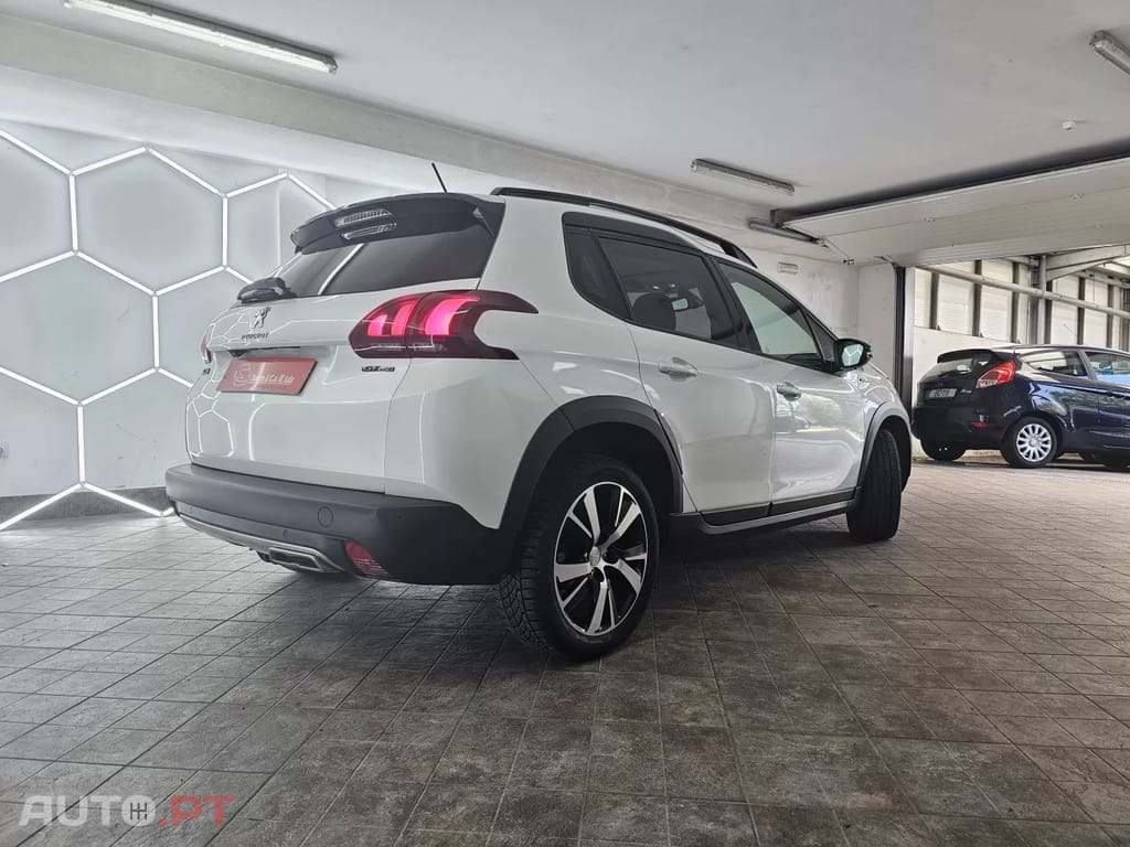Peugeot 2008 1.2 PureTech GT Line EAT6